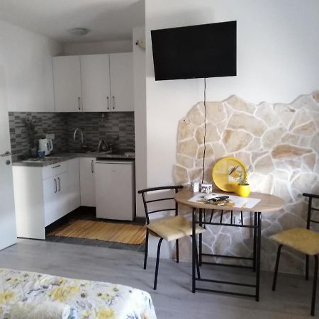 3D Studio Apartment Каштела Екстер'єр фото